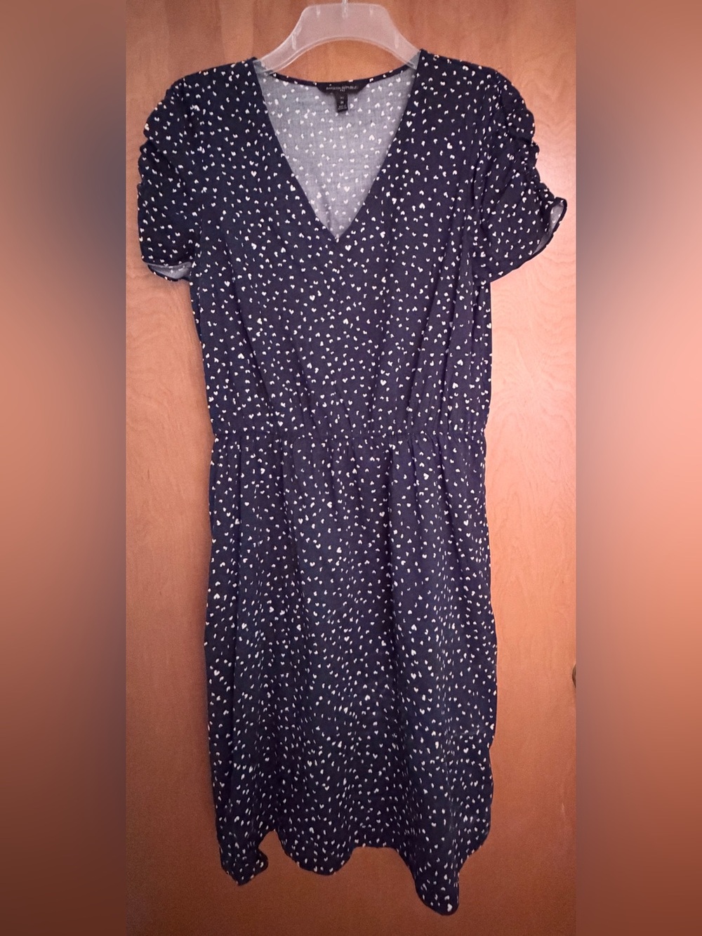 Like New! Banana Republic Navy Short “Puff” Sleeve Dress With Small Heart Print